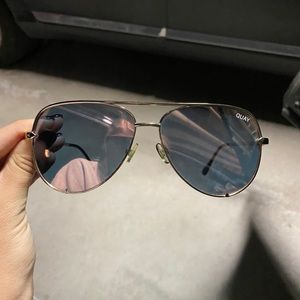 Quay Sunglasses high key gold
